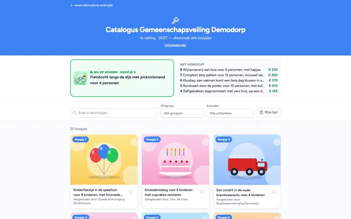 De online catalogus tijdens de veilingavond: bovenin welk koopje nu geveild wordt en wat net verkocht is, daaronder alle koopjes met plaatje.